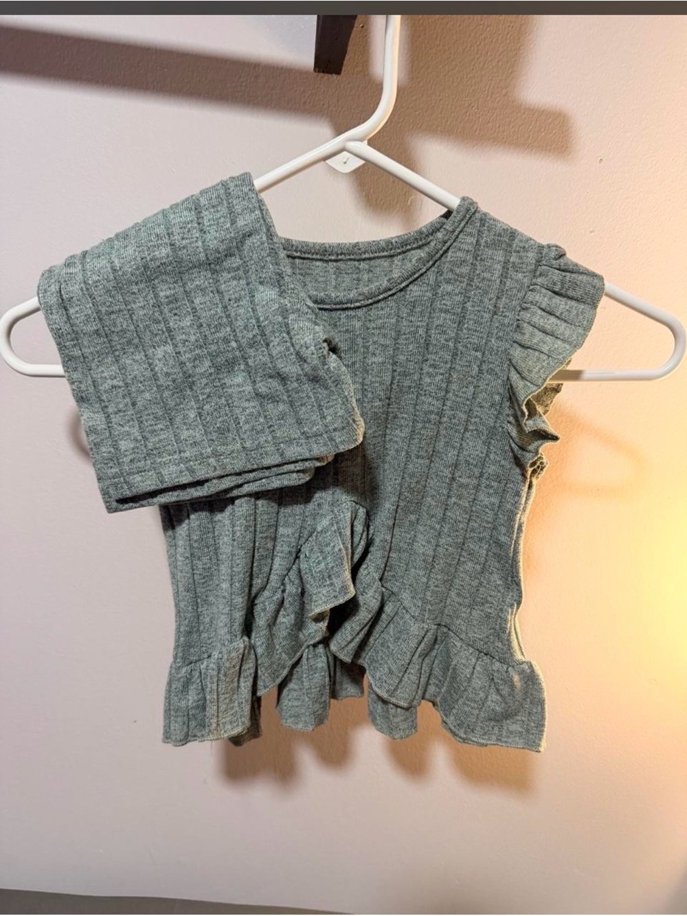 Girls Ribbed Ruffle Tank Top in Heather Gray